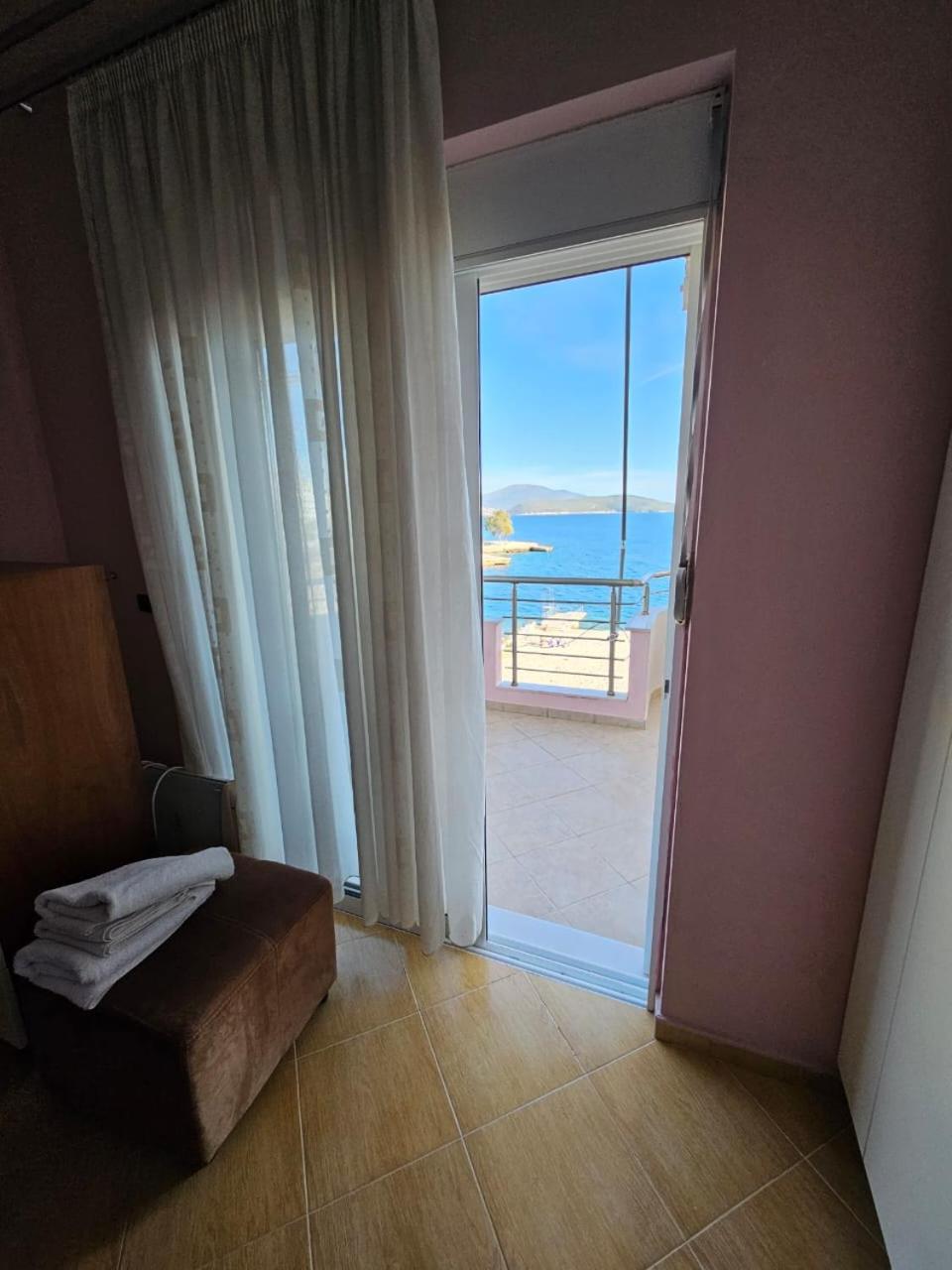 Leon Sea View Apartment Saranda Dış mekan fotoğraf